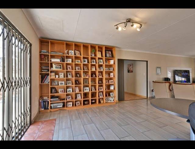 4 BEDROOM HOUSE FOR SALE IN WINCHESTER HILLS